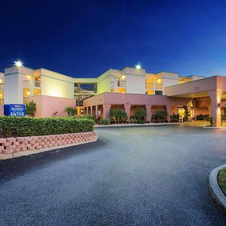 Hotel Baymont By Wyndham Tampa Near Busch Gardens Extérieur photo